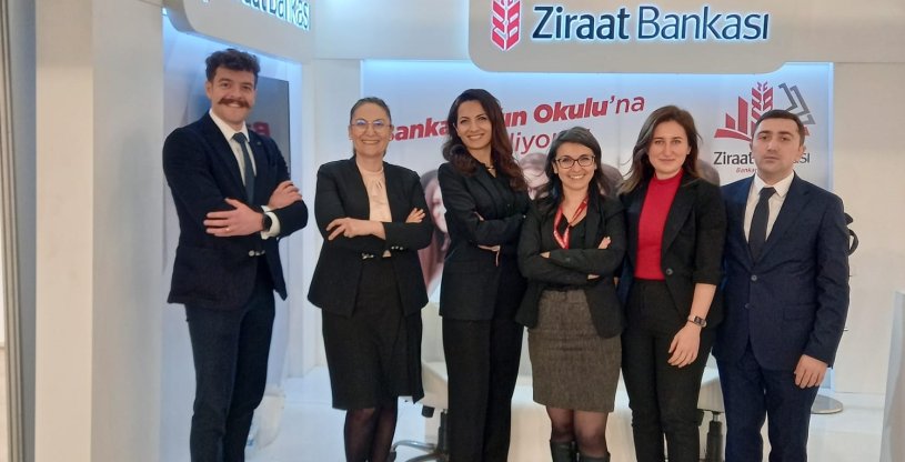 İZMİR KARİYER FUARINA ZİRAAT VE HALK BANKASI KATILDI