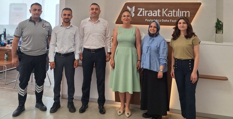 BOZKURT, ZİRAAT KATILIM İZMİR GIDA ÇARŞISI VE KEMALPAŞA ŞUBELERİNİ ZİYARET ETTİ