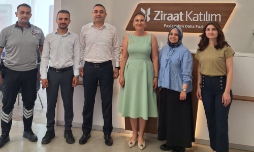 BOZKURT, ZİRAAT KATILIM İZMİR GIDA ÇARŞISI VE KEMALPAŞA ŞUBELERİNİ ZİYARET ETTİ