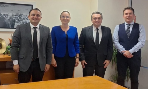BOZKURT, ZİRAAT VE HALK BANKASI BALÇOVA ŞUBELERİNİ ZİYARET ETTİ